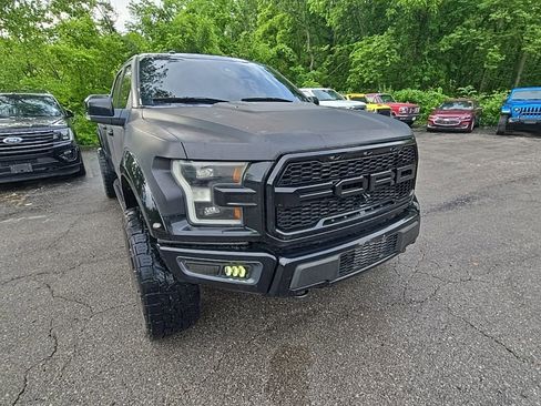 Used 2018 Ford F150 Raptor w/ Equipment Group 802A Luxury AWD/4WD image 11