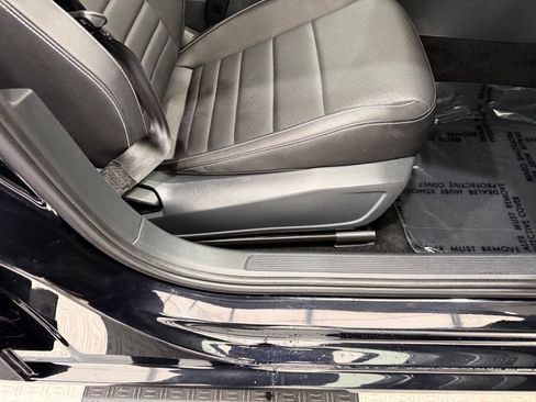 Used 2024 Volkswagen Jetta SE FWD image 22