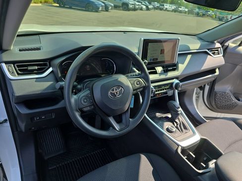 Certified 2025 Toyota RAV4 LE AWD/4WD image 20