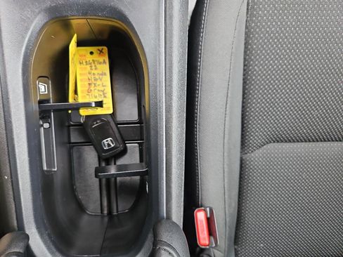 Used 2022 Honda HR-V EX image 34