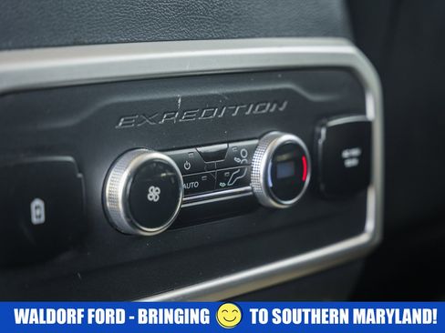 Used 2024 Ford Expedition Max XLT image 38