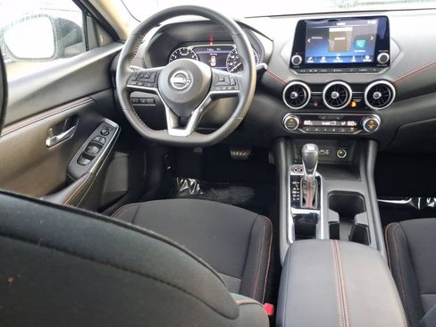 Used 2025 Nissan Sentra SR w/ Midnight Edition FWD image 18