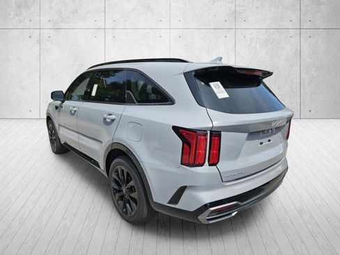 Used 2023 Kia Sorento SX FWD image 9