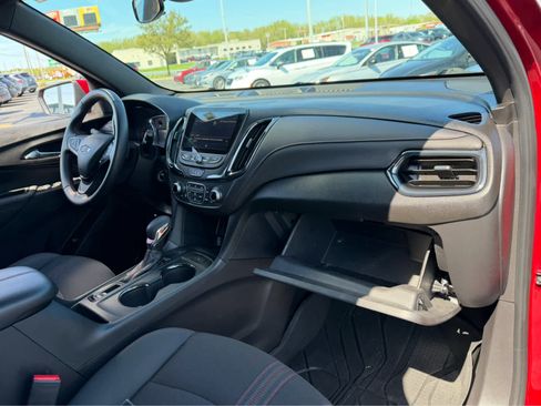 Used 2024 Chevrolet Equinox RS AWD/4WD image 12