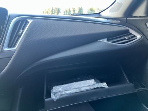 Used 2020 Chevrolet Malibu LS image 17