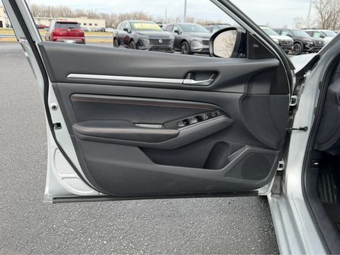 Used 2023 Nissan Altima 2.5 SR image 20