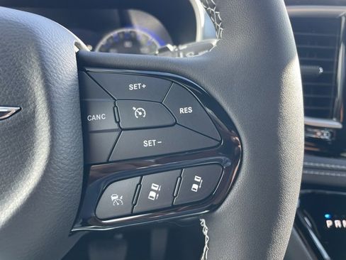 New 2026 Chrysler Pacifica Select w/ S Appearance Package image 10