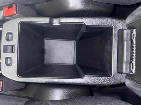 Used 2022 Jeep Renegade Latitude AWD/4WD image 9
