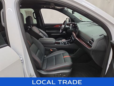 Used 2024 Chevrolet Traverse RS w/ LPO, Floor Liner Package AWD/4WD image 12