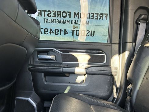 Used 2021 RAM 3500 Laramie image 29