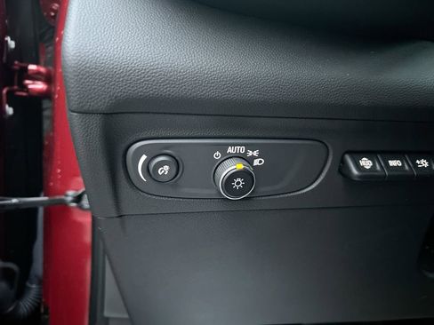 Used 2023 Buick Envision Avenir AWD/4WD image 22