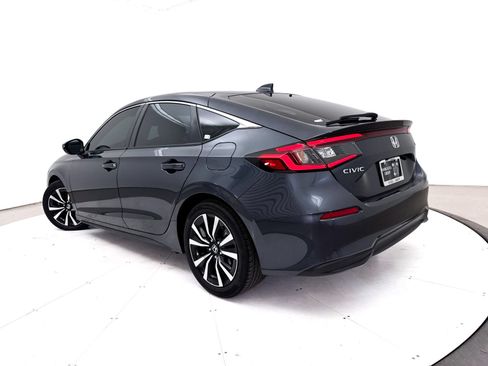 Used 2024 Honda Civic EX-L image 4