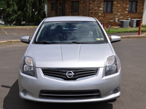 Used 2010 Nissan Sentra 2.0 S w/ Convenience Pkg FWD image 3
