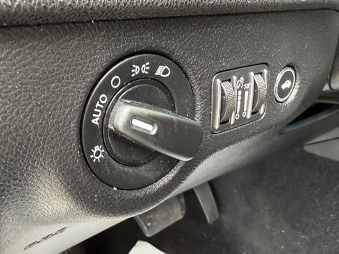 Used 2020 Dodge Charger SXT w/ Leather Interior Group RWD image 25