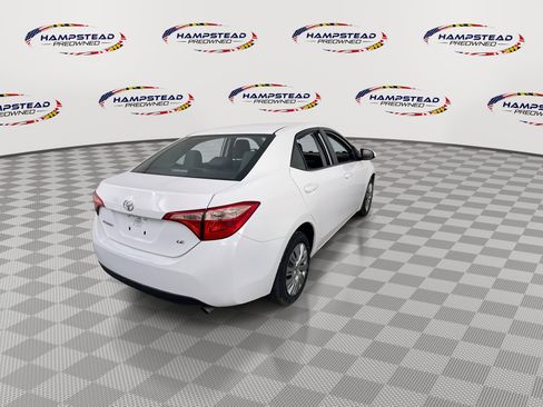 Used 2018 Toyota Corolla LE FWD image 8
