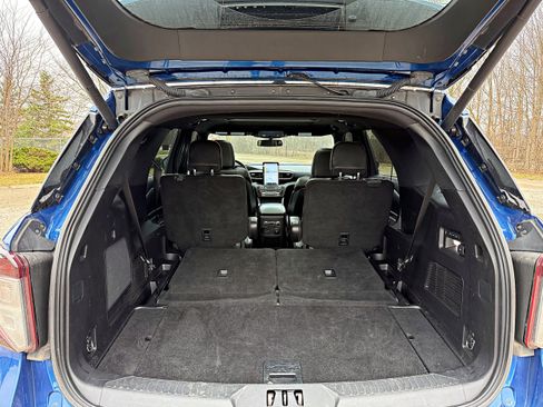 Used 2020 Ford Explorer ST w/ ST Street Pack image 21