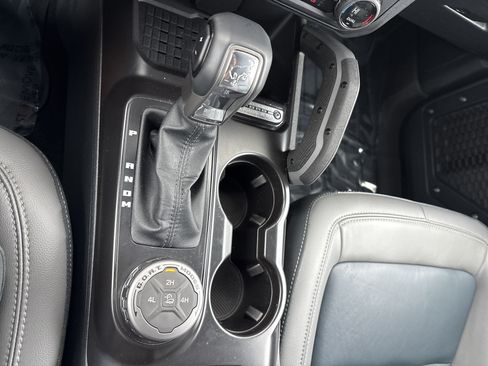 Used 2024 Ford Bronco Outer Banks AWD/4WD image 31