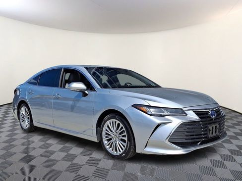 Used 2022 Toyota Avalon Limited w/ Advanced Safety Package FWD image 1