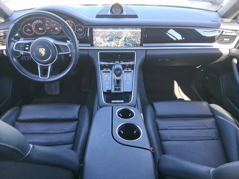 Used 2019 Porsche Panamera 4 image 15
