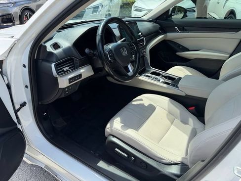 Used 2022 Honda Accord Touring image 12