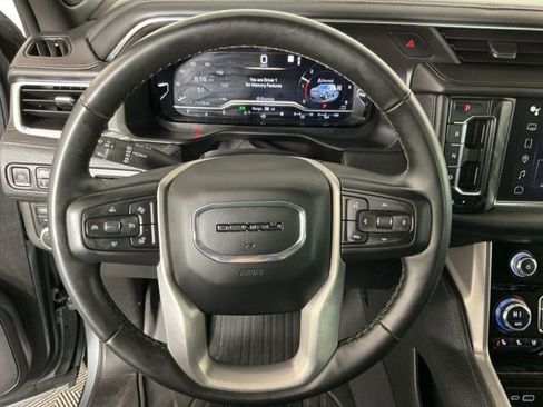 Used 2023 GMC Yukon XL Denali AWD/4WD image 16