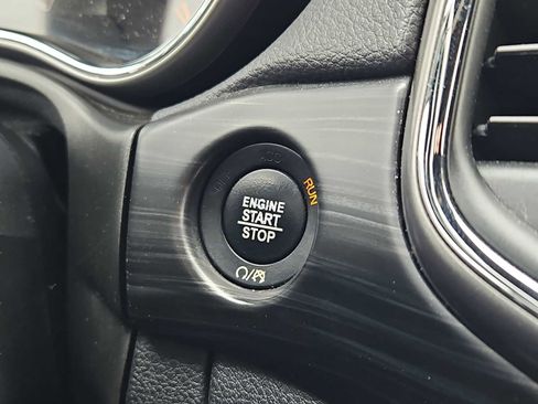 Used 2020 Jeep Grand Cherokee Laredo image 22