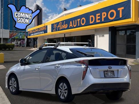 Used 2018 Toyota Prius Four FWD image 3
