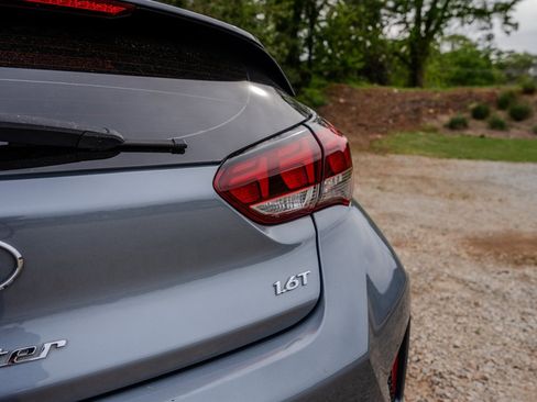 Used 2019 Hyundai Veloster Turbo Ultimate image 11