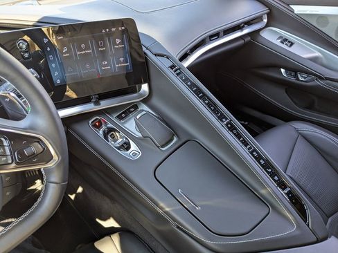 Used 2025 Chevrolet Corvette Stingray w/ Z51 Performance Package image 20