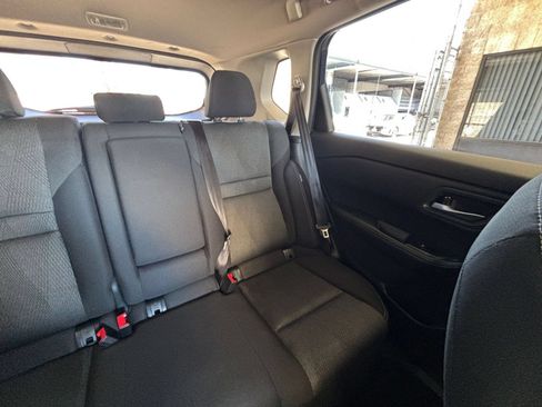 Used 2025 Nissan Rogue SV FWD image 39