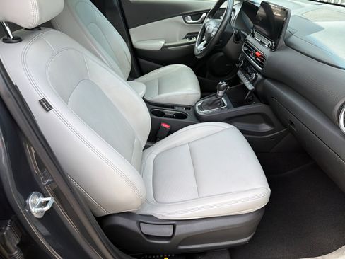 Certified 2022 Hyundai Kona Limited FWD image 14