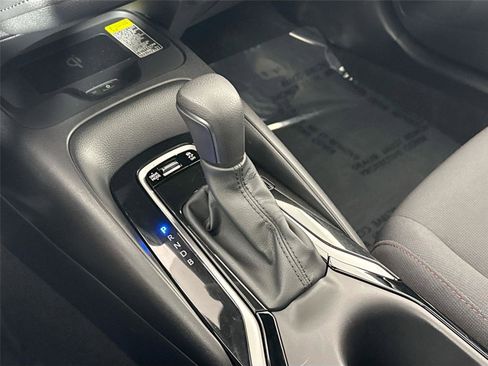 Used 2025 Toyota Corolla SE image 28