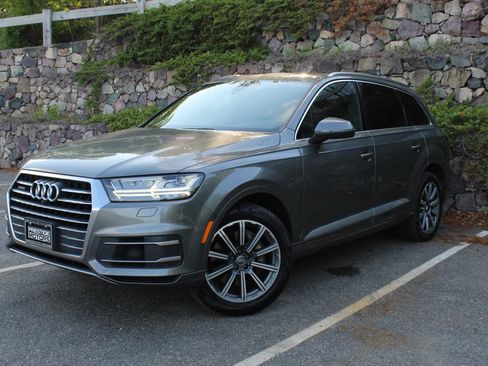 Used 2017 Audi Q7 3.0T Premium Plus w/ Premium Plus Package AWD/4WD image 2