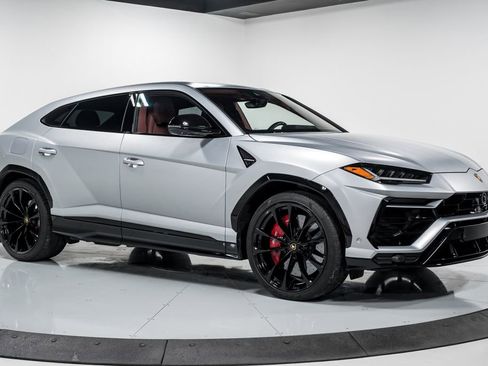 Used 2022 Lamborghini Urus AWD/4WD image 41