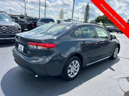 Used 2026 Toyota Corolla LE FWD image 17