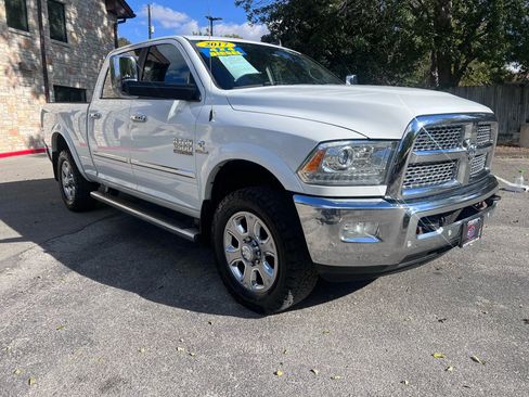 Used 2017 RAM 2500 Laramie w/ Convenience Group image 3