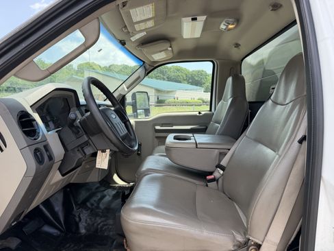 Used 2008 Ford F450 2WD Regular Cab Super Duty image 9
