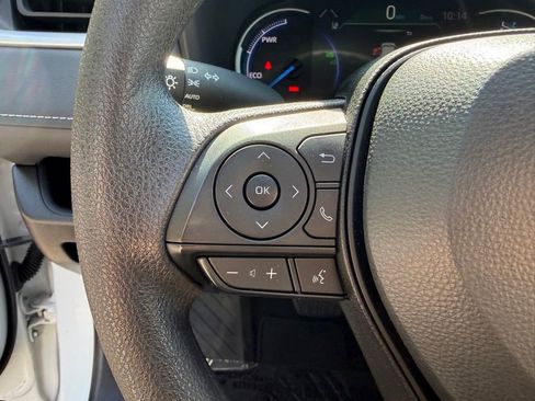 Certified 2025 Toyota RAV4 XLE AWD/4WD image 28