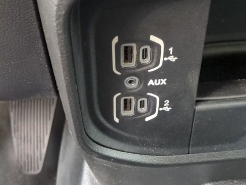 Used 2020 RAM 3500 Tradesman w/ Chrome Appearance Group image 25