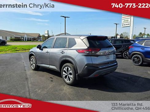 Used 2023 Nissan Rogue SV image 5