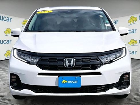 Used 2025 Honda Odyssey EX-L image 2