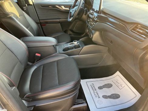 Used 2025 Ford Escape ST-Line Select image 31
