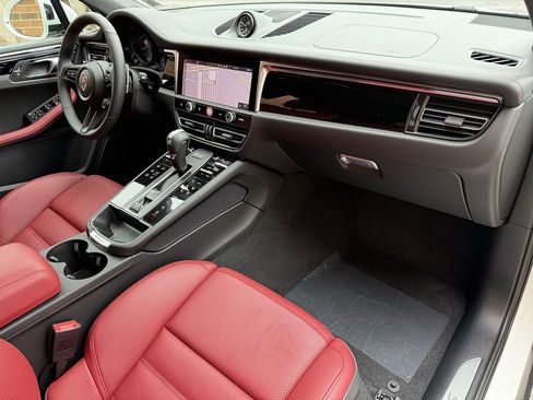 New 2025 Porsche Macan S image 19