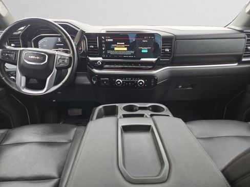 Used 2025 GMC Sierra 1500 SLT AWD/4WD image 11