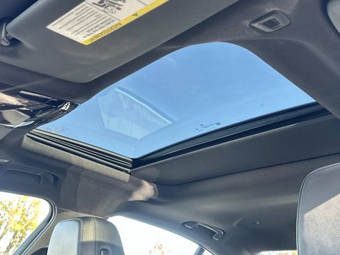 Used 2024 BMW 530i xDrive w/ Convenience Package image 19