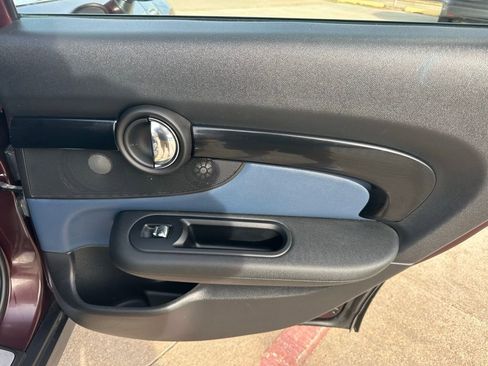 Used 2018 MINI Cooper Clubman w/ Cold Weather Package image 29