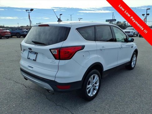 Used 2019 Ford Escape SE image 5