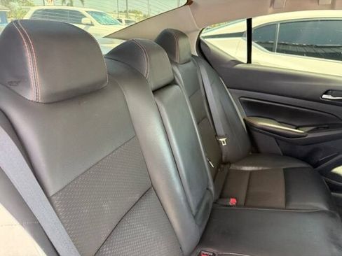 Used 2022 Nissan Altima 2.5 SR FWD image 14