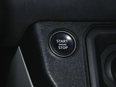 Used 2023 Land Rover Defender 90 X-Dynamic SE AWD/4WD image 26