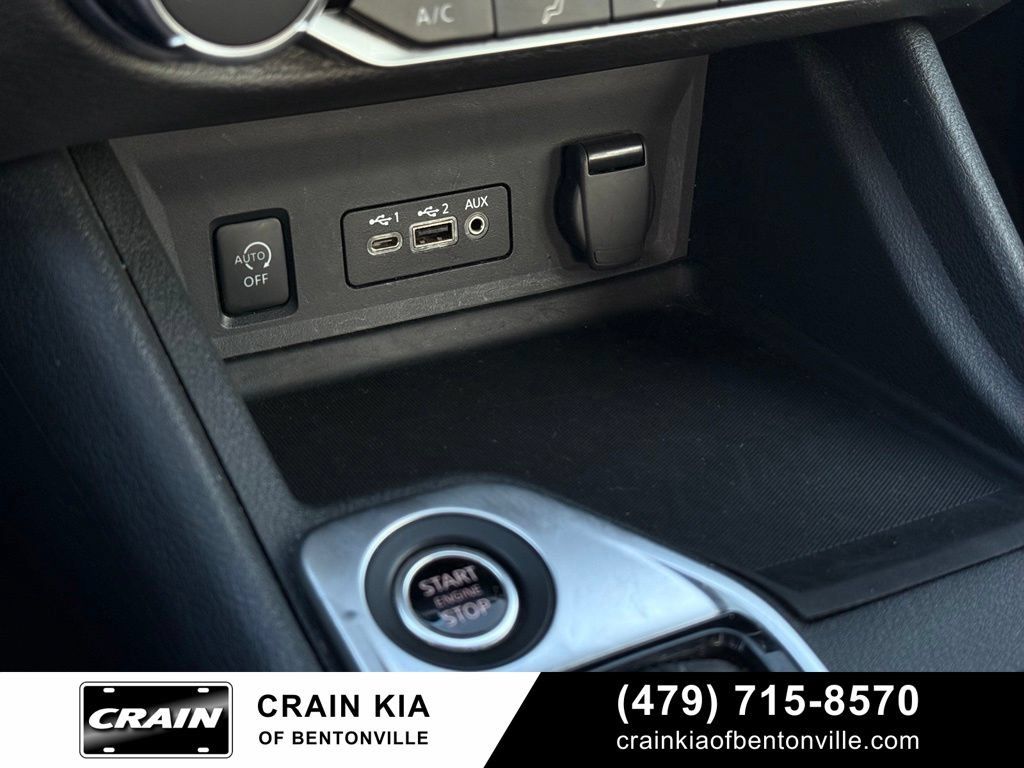 Used 2025 Nissan Sentra SV FWD image 18